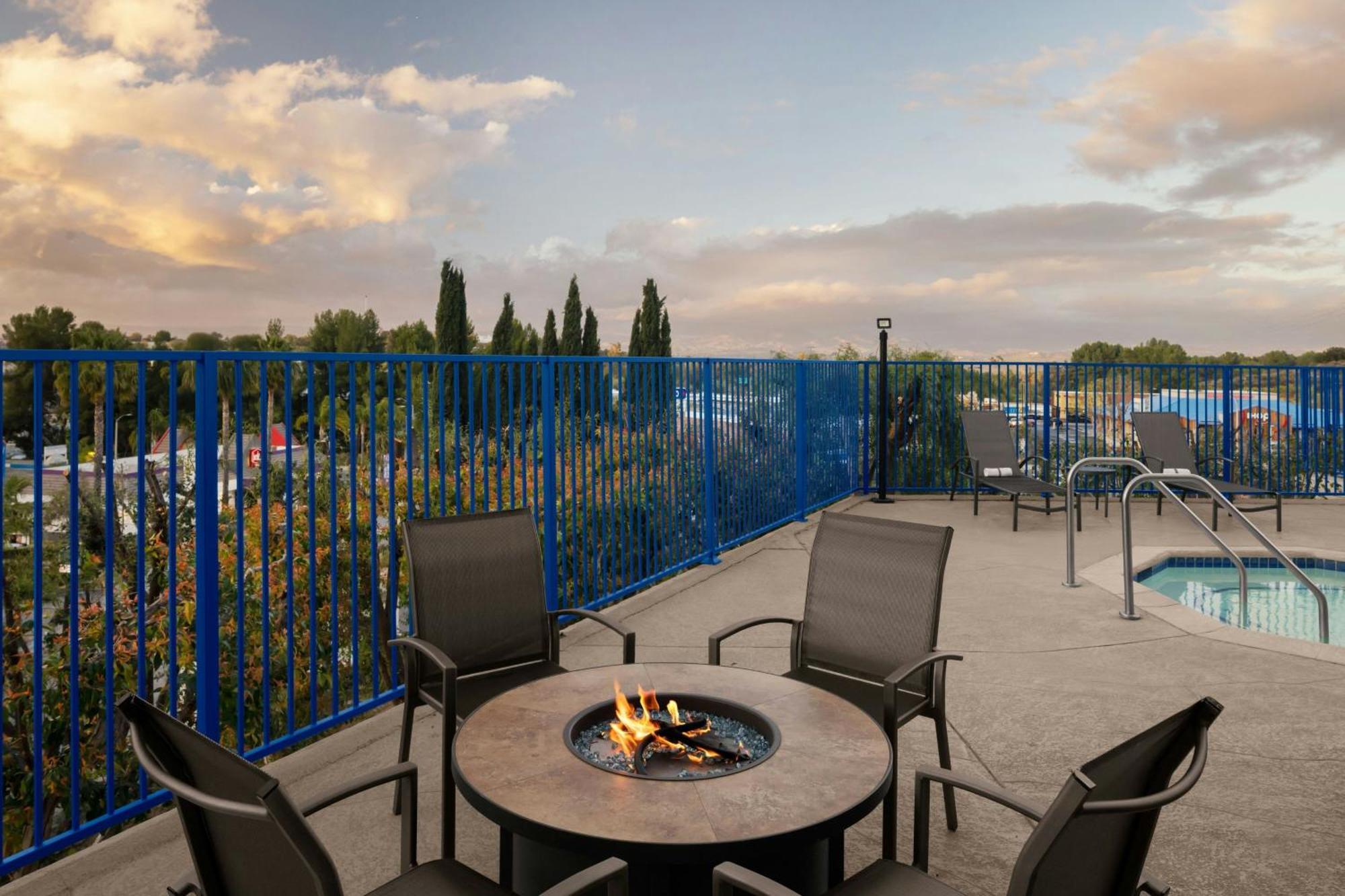 Fairfield Inn By Marriott Santa Clarita Valencia Eksteriør billede